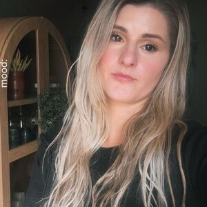 Meet your Posher, Elaina